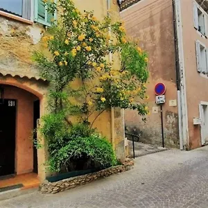 Appartement Indépendant, Hyper-centre Pittoresque, Salon-de-Provence