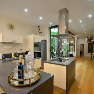 https://sr-muy-amplio-y-luminoso-apart-sevilla-centro.es-andalucia.com