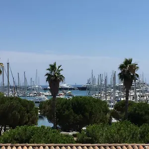 Appartement Terrasse Magnifique Vue Mer Et Yachts, Antibes