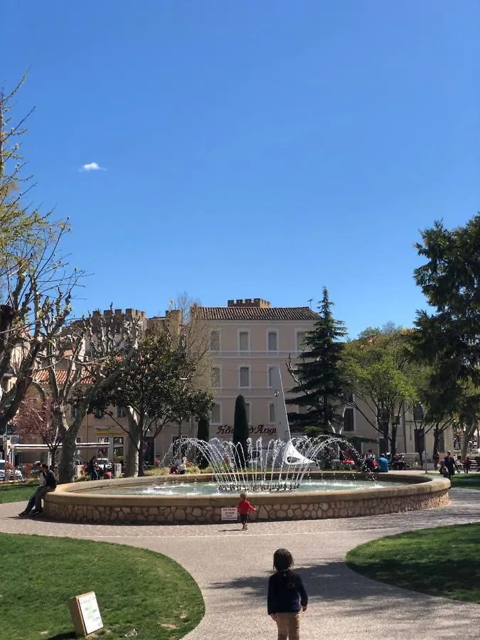 Le Panoramique Salonais公寓 公寓